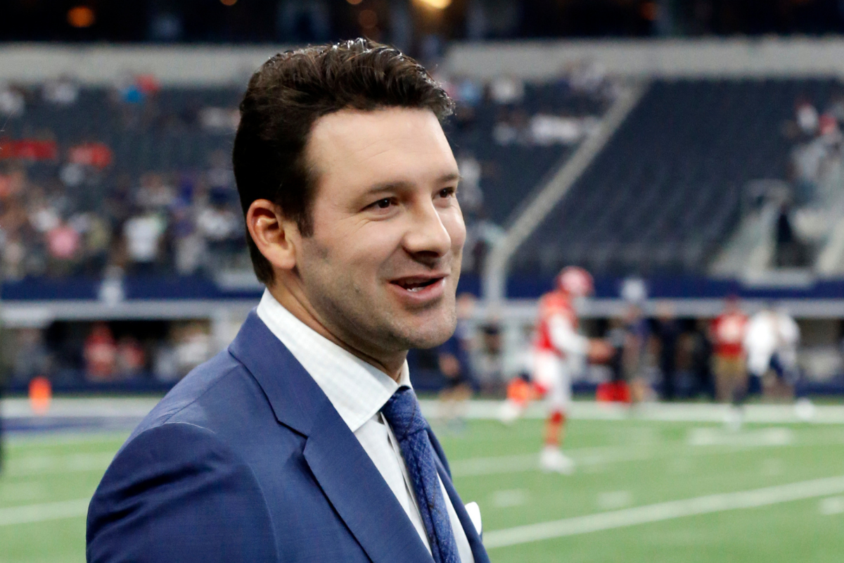 Tony Romo Net Worth CBS Broadcasting Salary + NFL Career Earnings