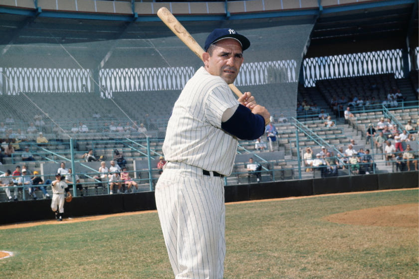 Yogi Berra, 90; Yankees' MVP catcher, wayward wordsmith