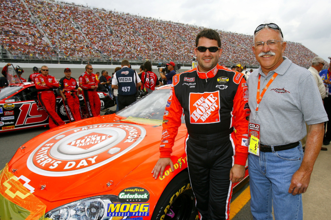 Tony Stewart with his father, Nelson Stewart, prior to the 2006 3M Performance 400 at Michigan International Speedway