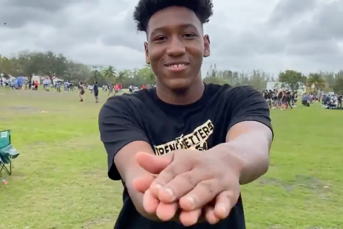 4 Star DE Picks Florida Over Other SEC Powers FanBuzz