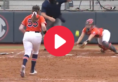 Auburn Catcher?s Diving Bunt Catch Showed Her Cat-Like Reflexes