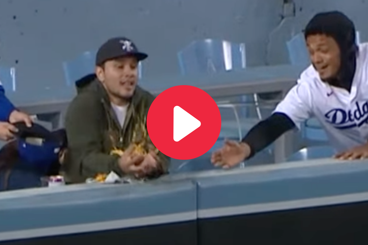 Home Run Explodes Fan’s Nachos at Dodgers Game