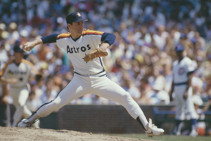 Nolan Ryan throwing a pitch in 1988.