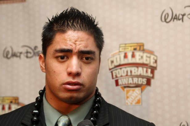 Notre Dame linebacker Manti Te'o attends the 2012 Home Depot College Football Awards.