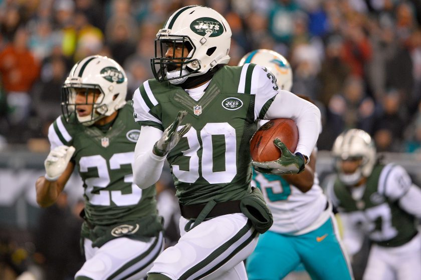 Nick Marshall runs the ball against the Miami Dolphins during the first half of the game at MetLife Stadium on December 17, 2016.