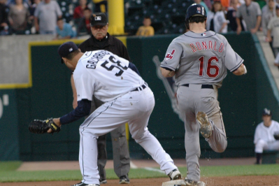Closer look at the blown call at first by Jimy Joyce, to ruin Armando Galarraga's Perfect Game.