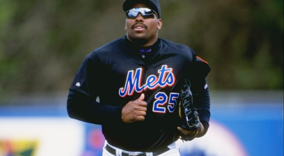 Bobby Bonilla trots of the field during a Mets spring training game.