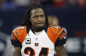Adam Jones before a 2016 NFL game.