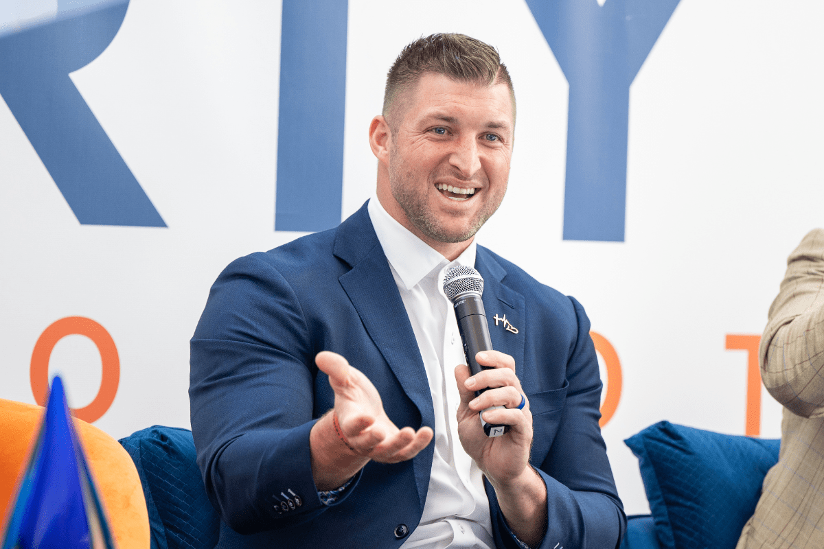 Tim Tebow’s Net Worth How Faith & Football Made Him a Millionaire