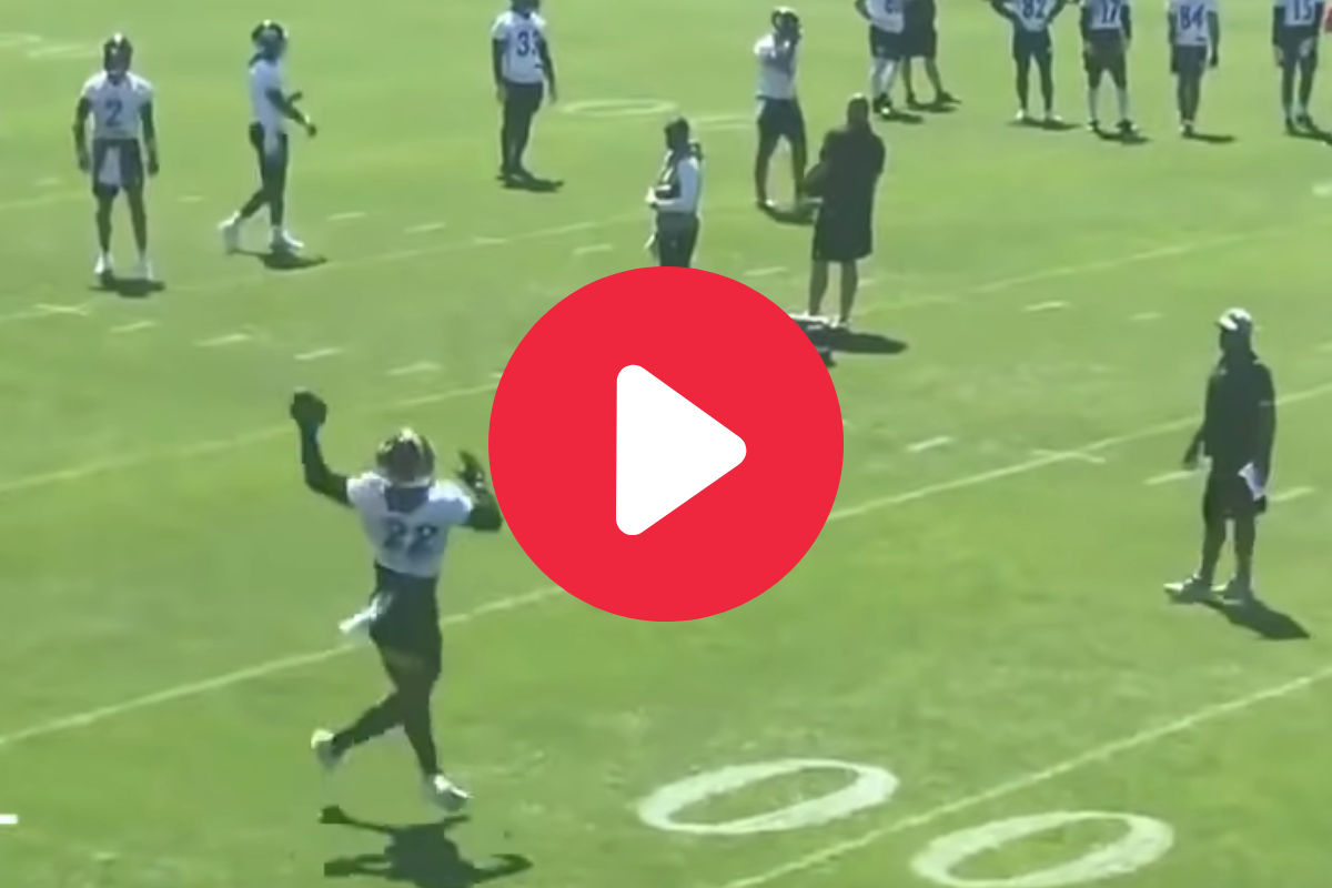 Najee Harris’ One-Handed Catch Shows He’s NFL Ready