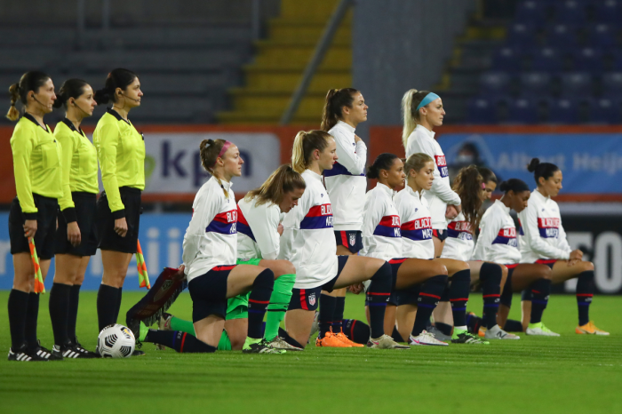 U.S. Women’s Soccer Team Kneels Before First Olympic Match