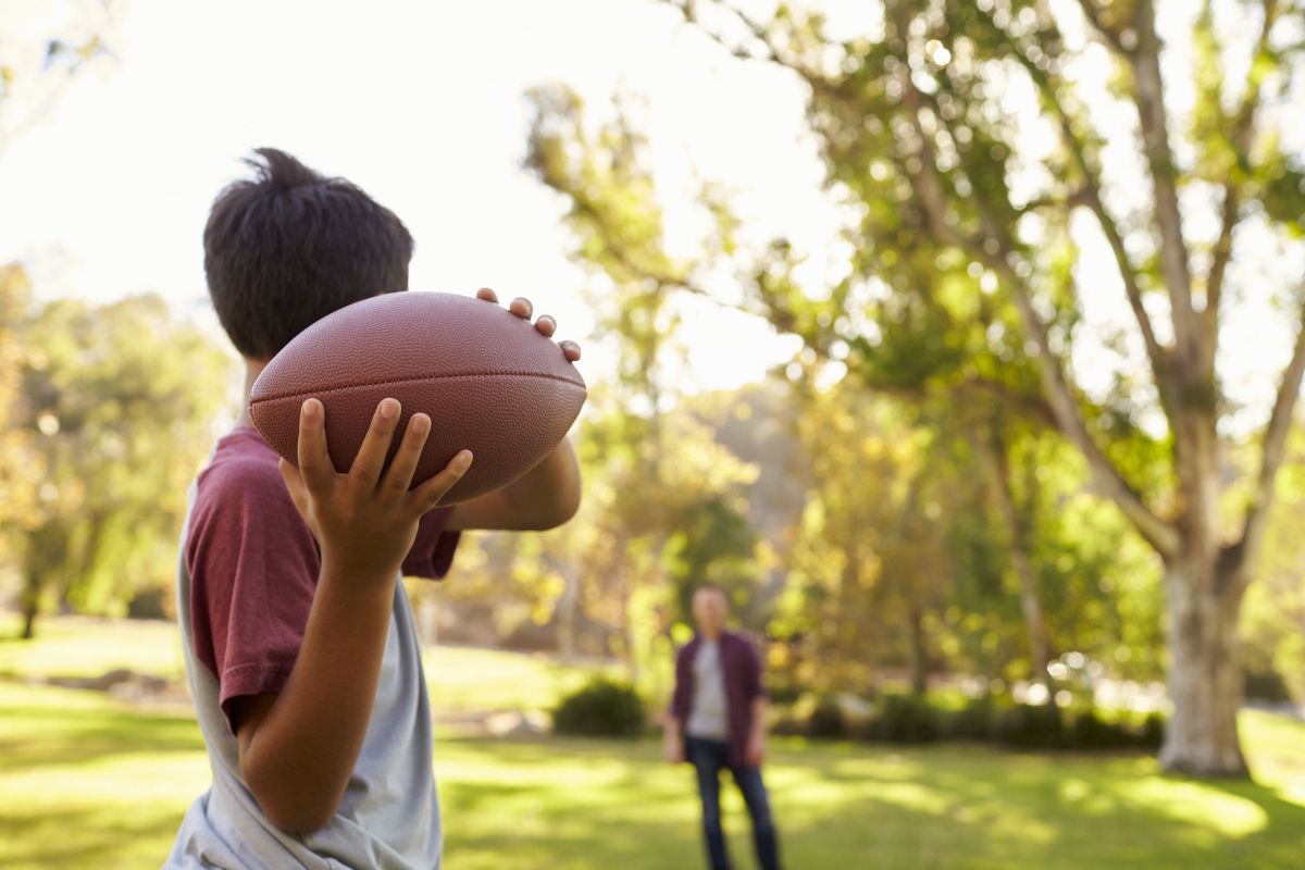 how-to-throw-a-football-perfectly-in-6-simple-steps-fanbuzz