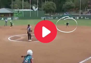 Controversial Triple Play Call Ruins Softball Team's Rally at LLSWS