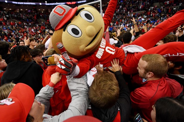 Brutus Buckeye Gets Carried By Ohio State Fans