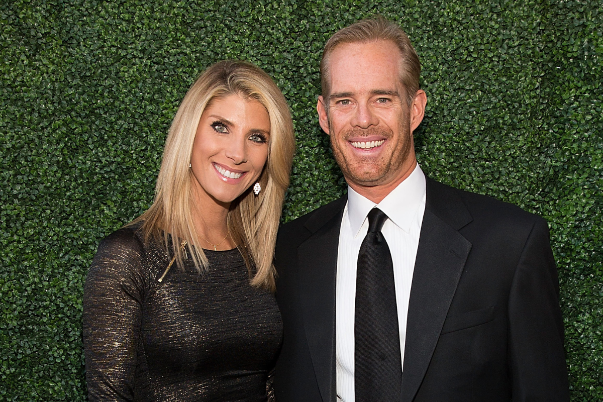 Joe Buck's Wife Michelle is a Former NFL Cheerleader (As Was His First Wife)  - FanBuzz