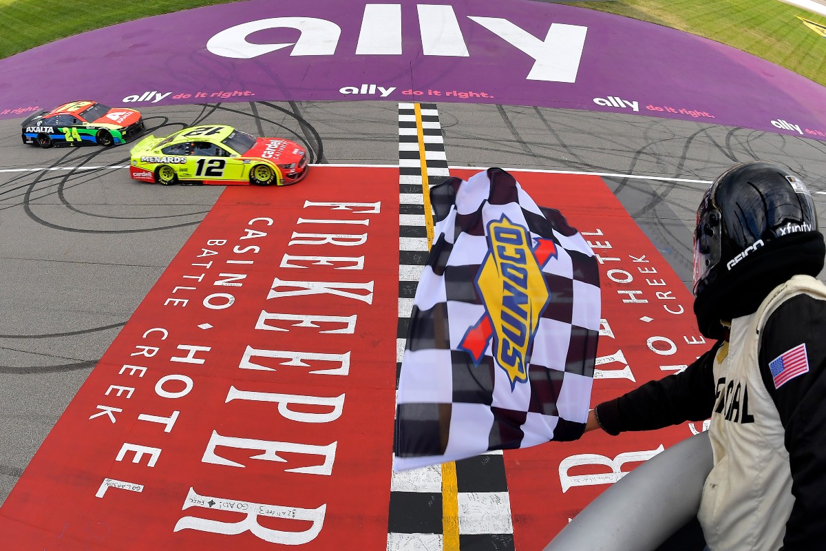 What Do The Flags Mean In Nascar Racing