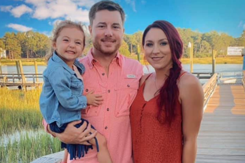 taylor earnhardt with husband and daughter