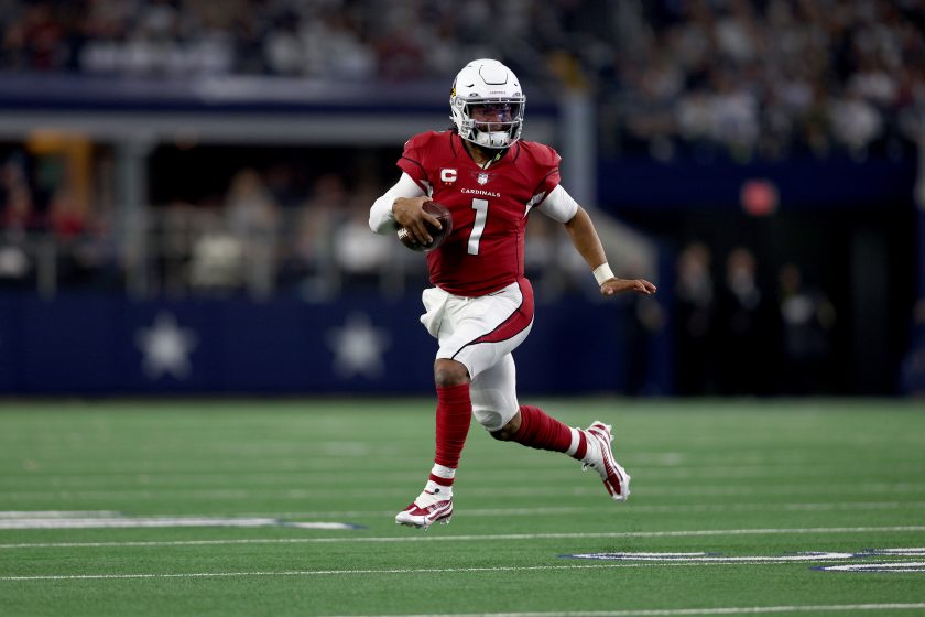 Kyler Murray rushes against the Dallas Cowboys in 2022.