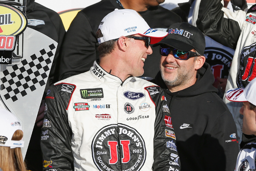 Kevin Harvick talks with Tony Stewart during the 2018 Pennzoil 400 presented by Jiffy Lube at Las Vegas Motor Speedway