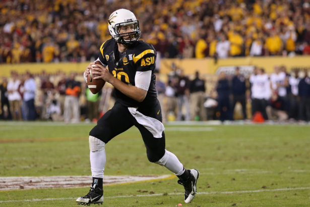 Arizona State's Taylor Kelly Passes Against arizona in 2013.