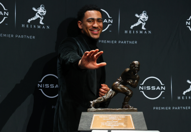 The Heisman Pose is Iconic, But Who Struck the Pose First & Who Made it Famous?
