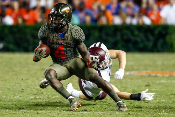 Florida WR Brandon Powell runs with the ball against Texas A&M in 2017.