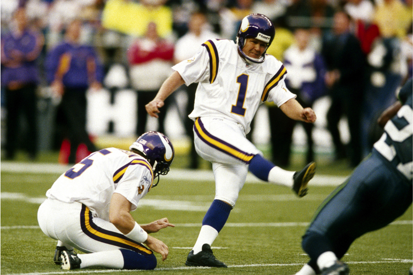Minnesota Vikings kicker Gary Anderson (1) attempts a kick during a 48-23 loss to the Seattle Seahawks