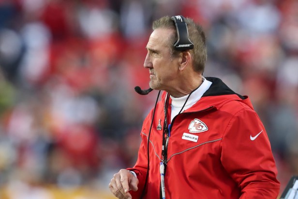 Steve Spagnuolo On Sidelines During Chiefs Game