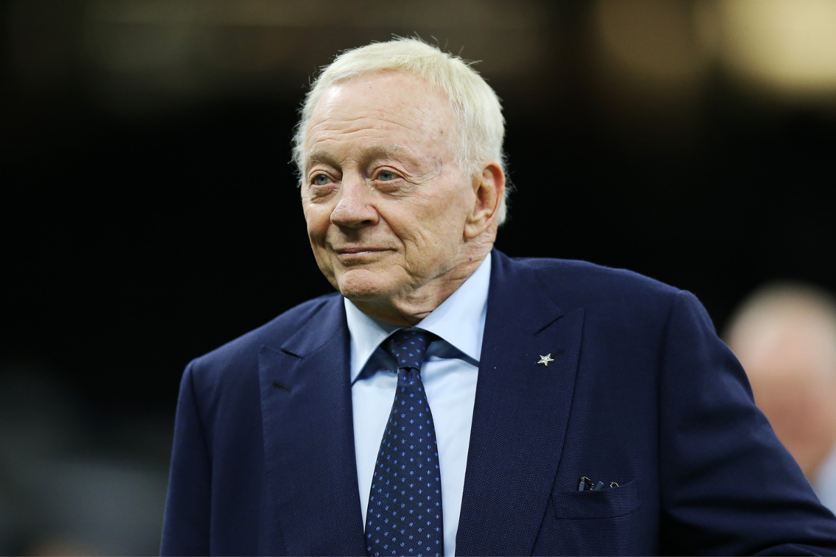 Cowboys owner Jerry Jones isn't ruffled by WR Cole Beasley's