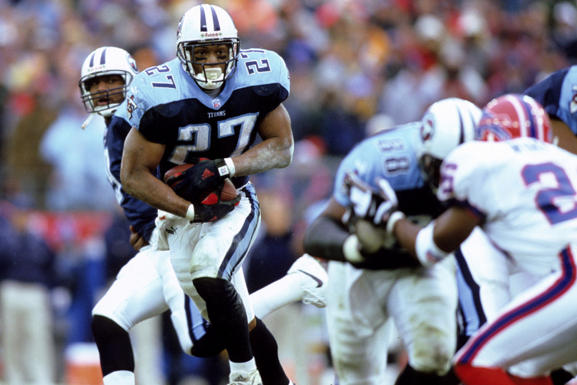 Tennessee Titans running back Eddie George runs against the Buffalo Bills.