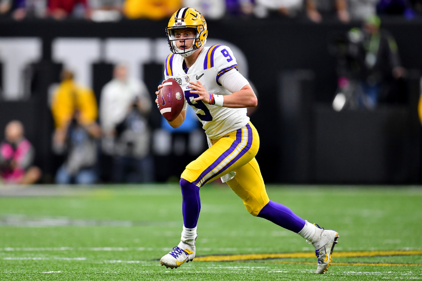 Joe Burrow rolls out against Clemson in the 2020 CFP National Championship game.