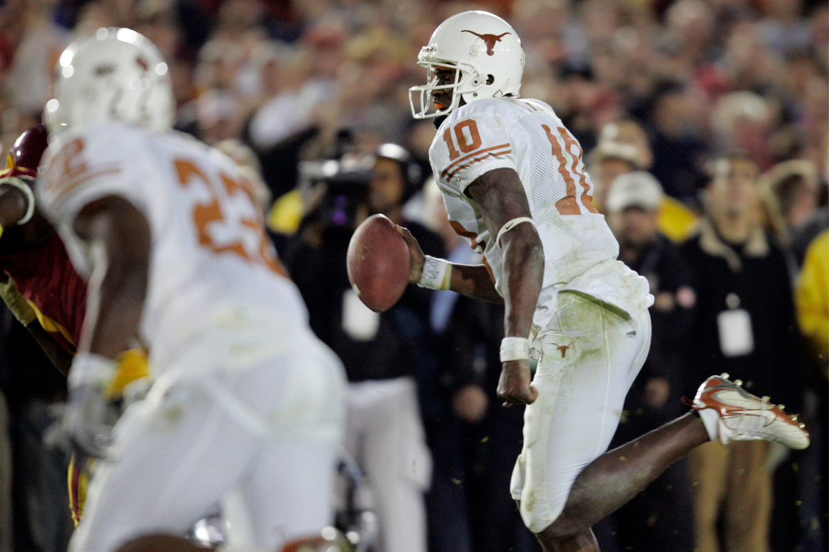 Vince Young races for a touchdown in the 2006 BCS National Championship.