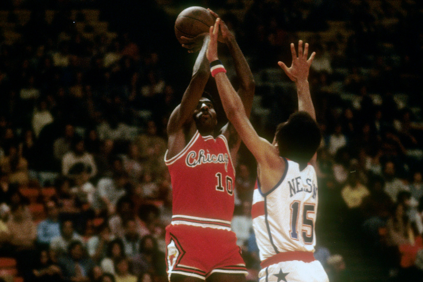 Chicago Bulls guard Bob Love shoots against the Washington Bullets.