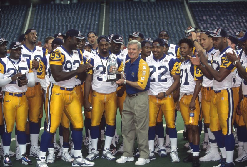 Rams coach Dick Vermeil and players pose before prior to Super Bowl XXVIII.
