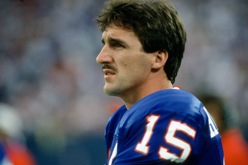 Jeff Hostetler, quarterback for the New York Giants, looks on from the sidelines