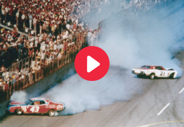 David Pearson's Battle With Richard Petty at the 1976 Daytona 500 Led to the Greatest Finish in NASCAR History