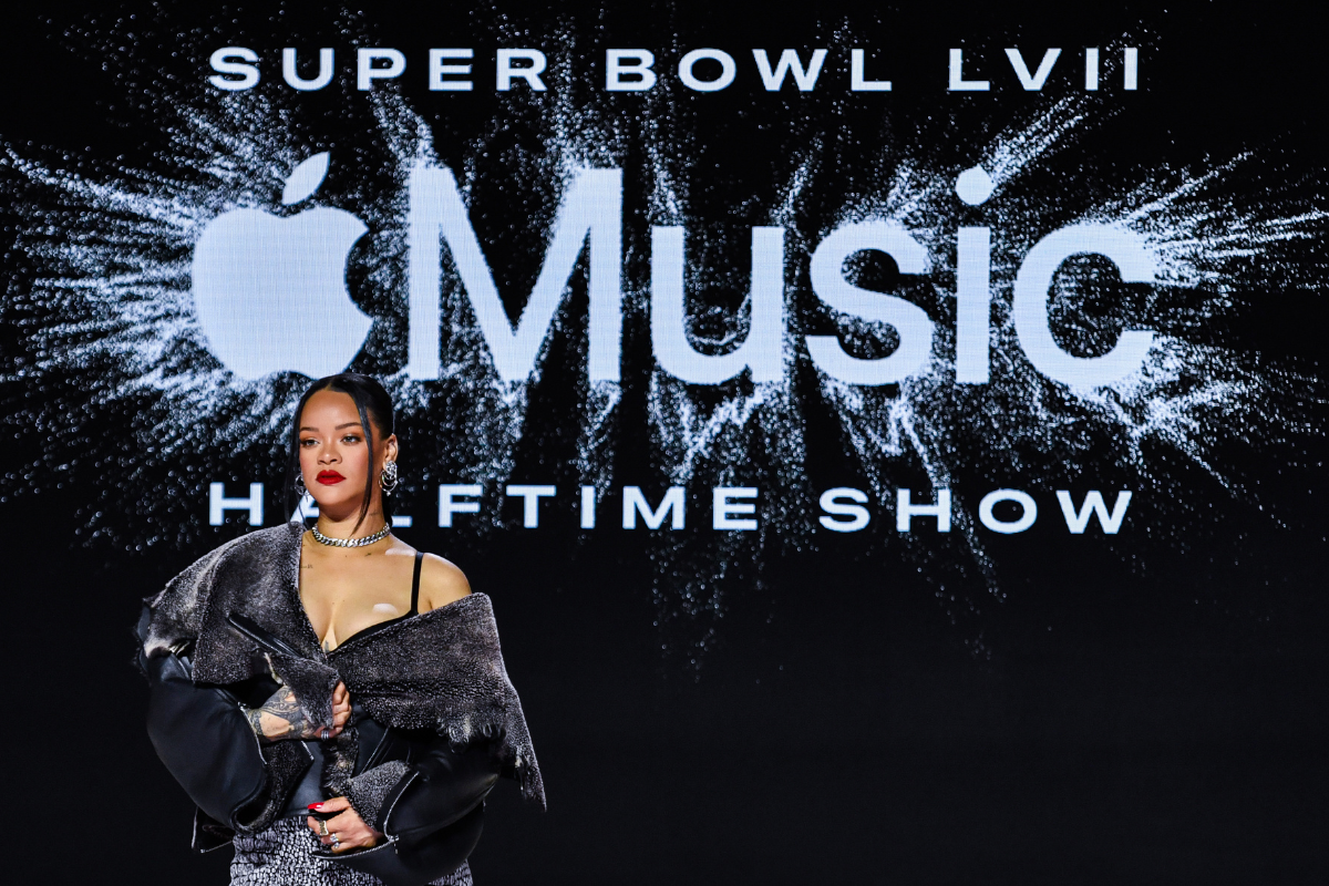 How much do Super Bowl halftime performers get paid?