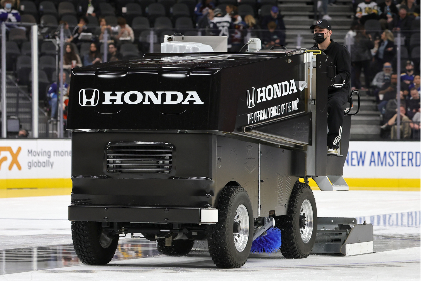 zamboni-driver-salary-how-much-do-they-make-in-the-nhl