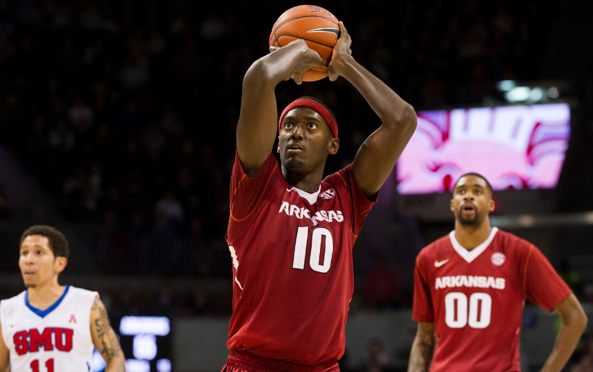 Bobby Portis shoots a free throw against SMU in 2014.