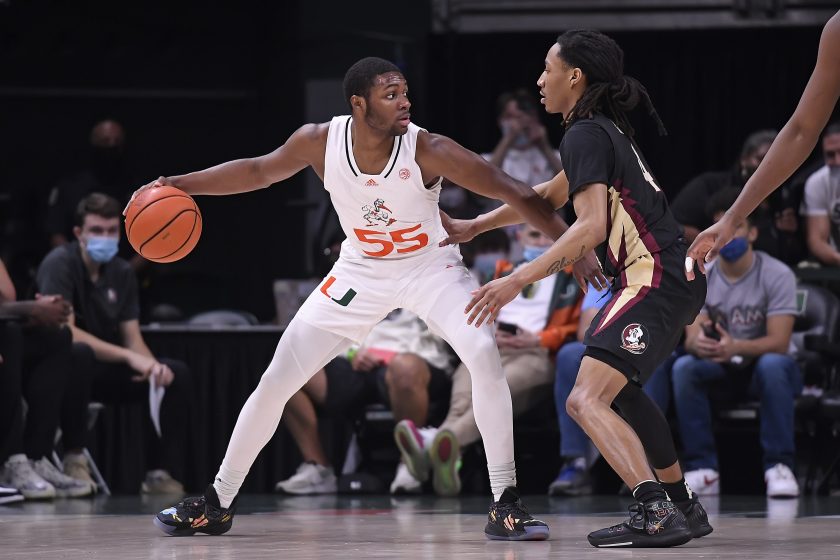 Wooga Poplar handles the ball for Miami in 2022.