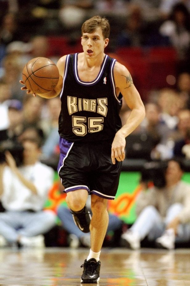 Jason Williams dribbled the ball in 1999.