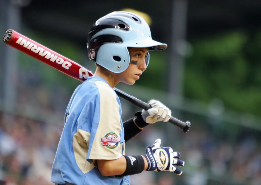 Cody Bellinger warms up during the 2007 LLWS.