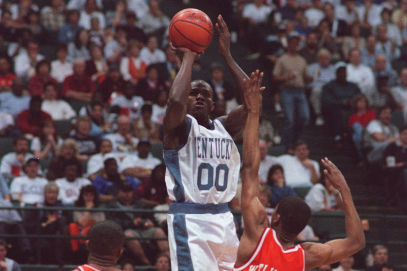 Kentucky shooting guard Tony Delk shoots over Virginia Tech in 1996.