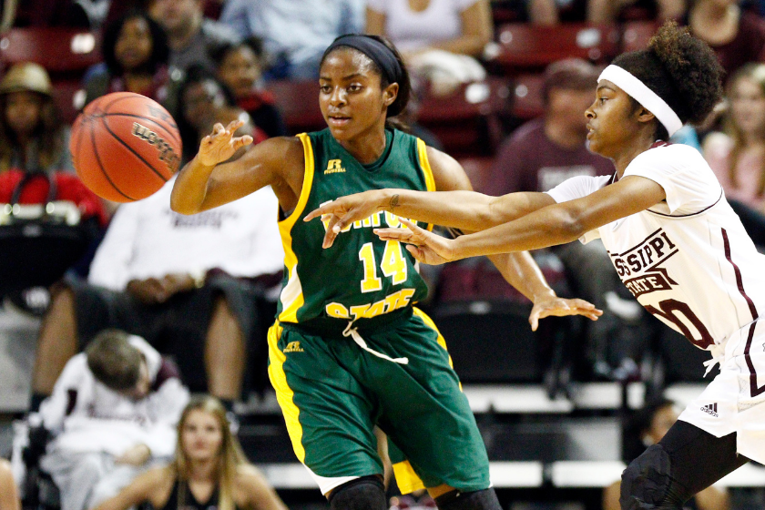 brehanna daniels playing college basketball for norfolk state