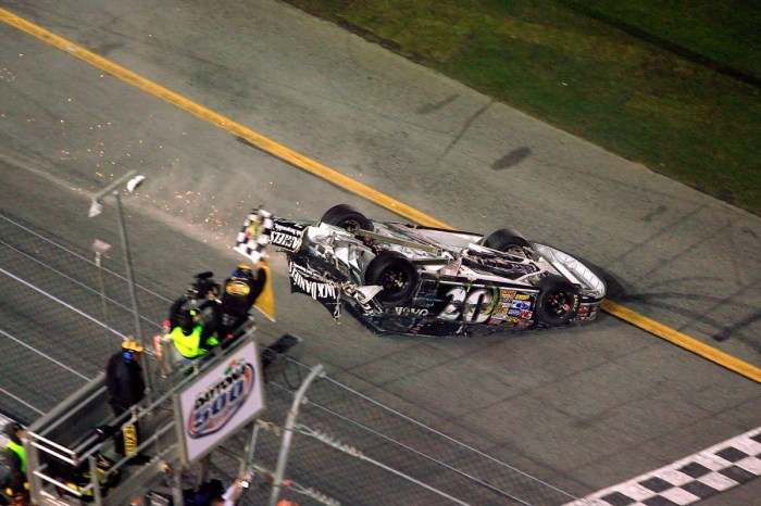 Complete Chaos Ensued on the Last Lap of the 2007 Daytona 500