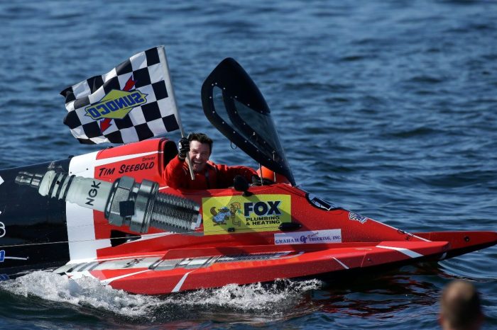 Formula 1 Powerboat Racing Is the Ultimate Adrenaline Rush on the Water