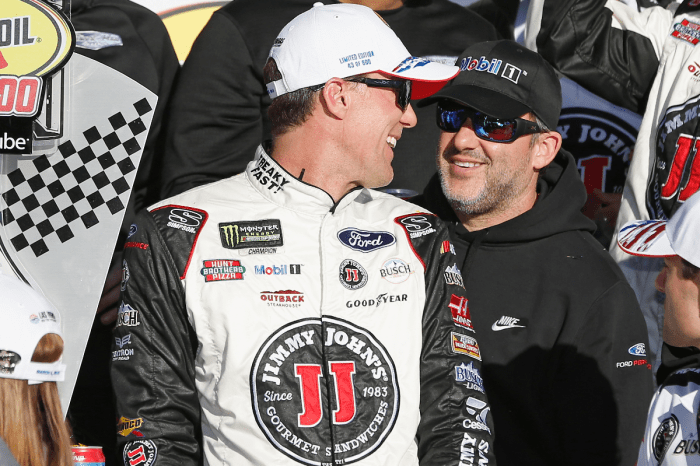 Tony Stewart Thinks Kevin Harvick Is “The Complete Package”