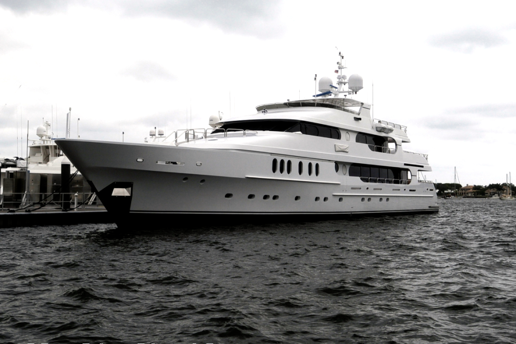 tiger woods yacht