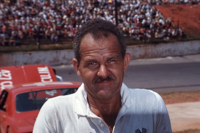 Wendell Scott Was a WWII Vet, a Moonshine Hauler, and a NASCAR Pioneer