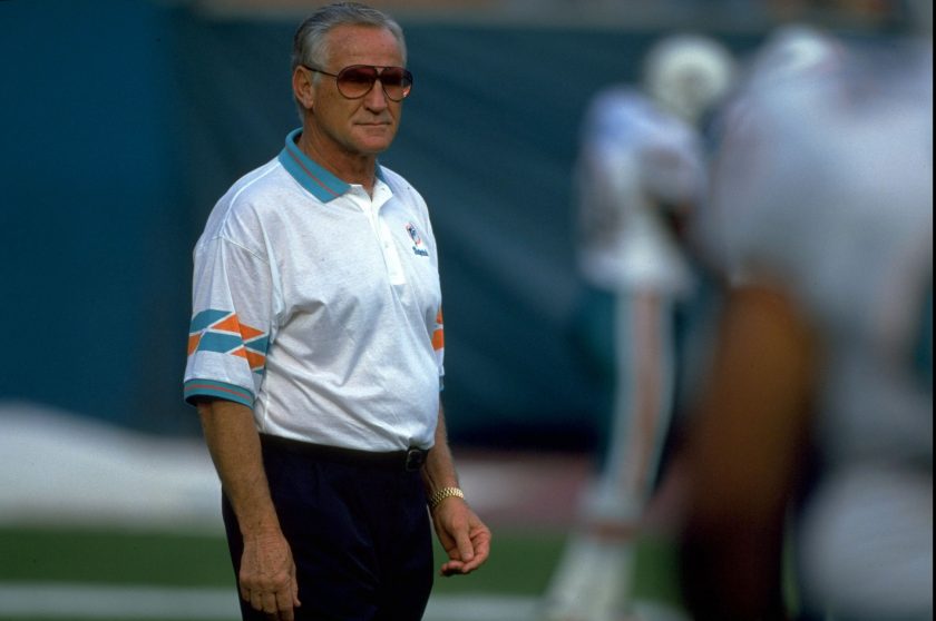 Don Shula before a Dolphins game in 1993.